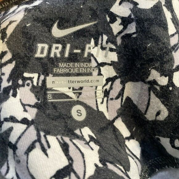 Nike Legend II Quake Women’s Leggings Dri-Fit 684643-060 Small Black Inseam 27”‎ - Picture 3 of 6